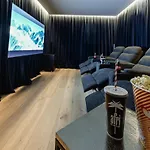 Boutique Alpi - Private Sauna&cinema Hébergement de vacances *