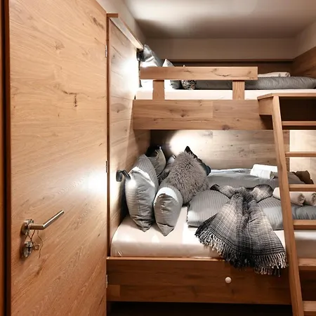 Nyaraló Boutique Alpi Mit Sauna & Kino Garmisch-Partenkirchen
