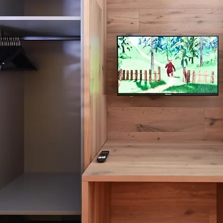 Boutique Alpi Mit Sauna & Kino