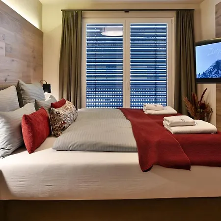 Boutique Alpi Mit Sauna & Kino *