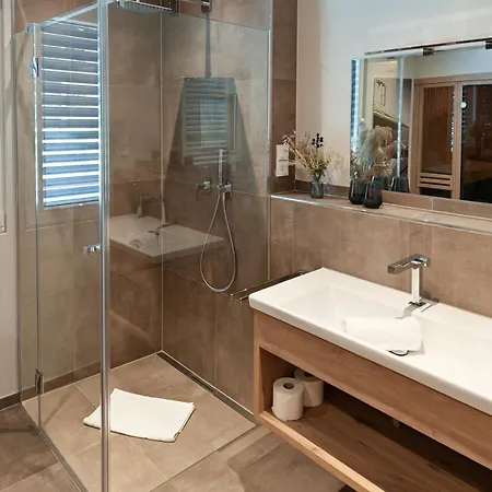 펜션 Boutique Alpi - Private Sauna & Cinema *