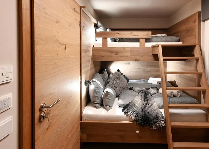 Holiday home Boutique Alpi - Private Sauna & Cinema Garmisch-Partenkirchen
