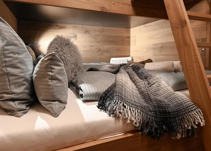 Boutique Alpi - Private Sauna & Cinema Holiday home *